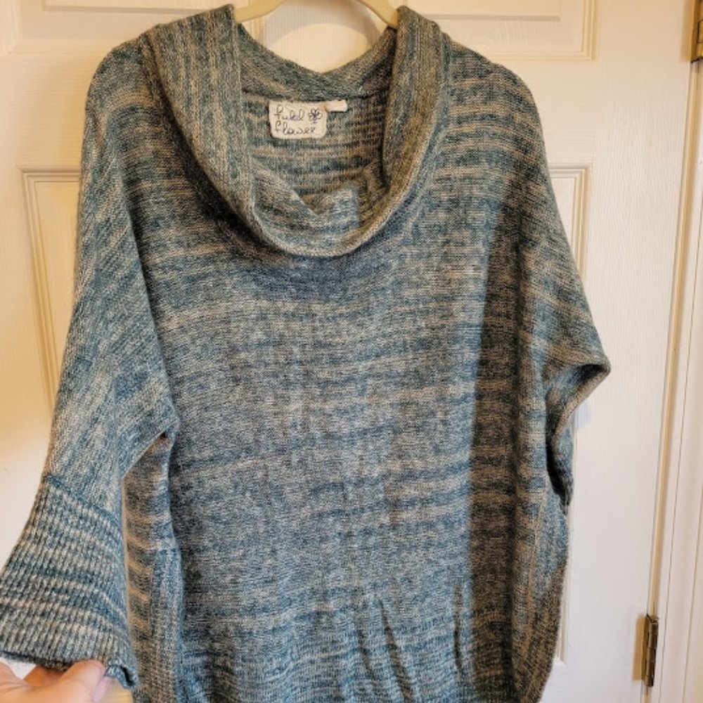 Anthropologie Field Flower Large Blue Green Cream